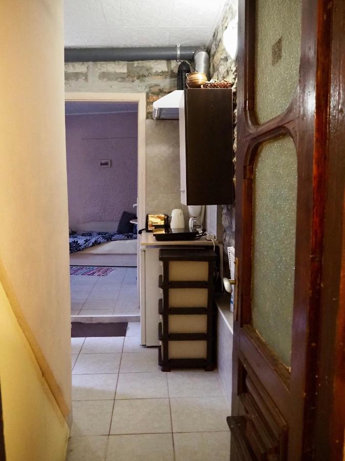 Authentic Guest Stay in the heart of Veliko Tarnovo Студио с изглед към Царевец Экстерьер фото